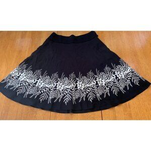 Ann Taylor Navy skirt, liberty floral embroidery, Size 6
